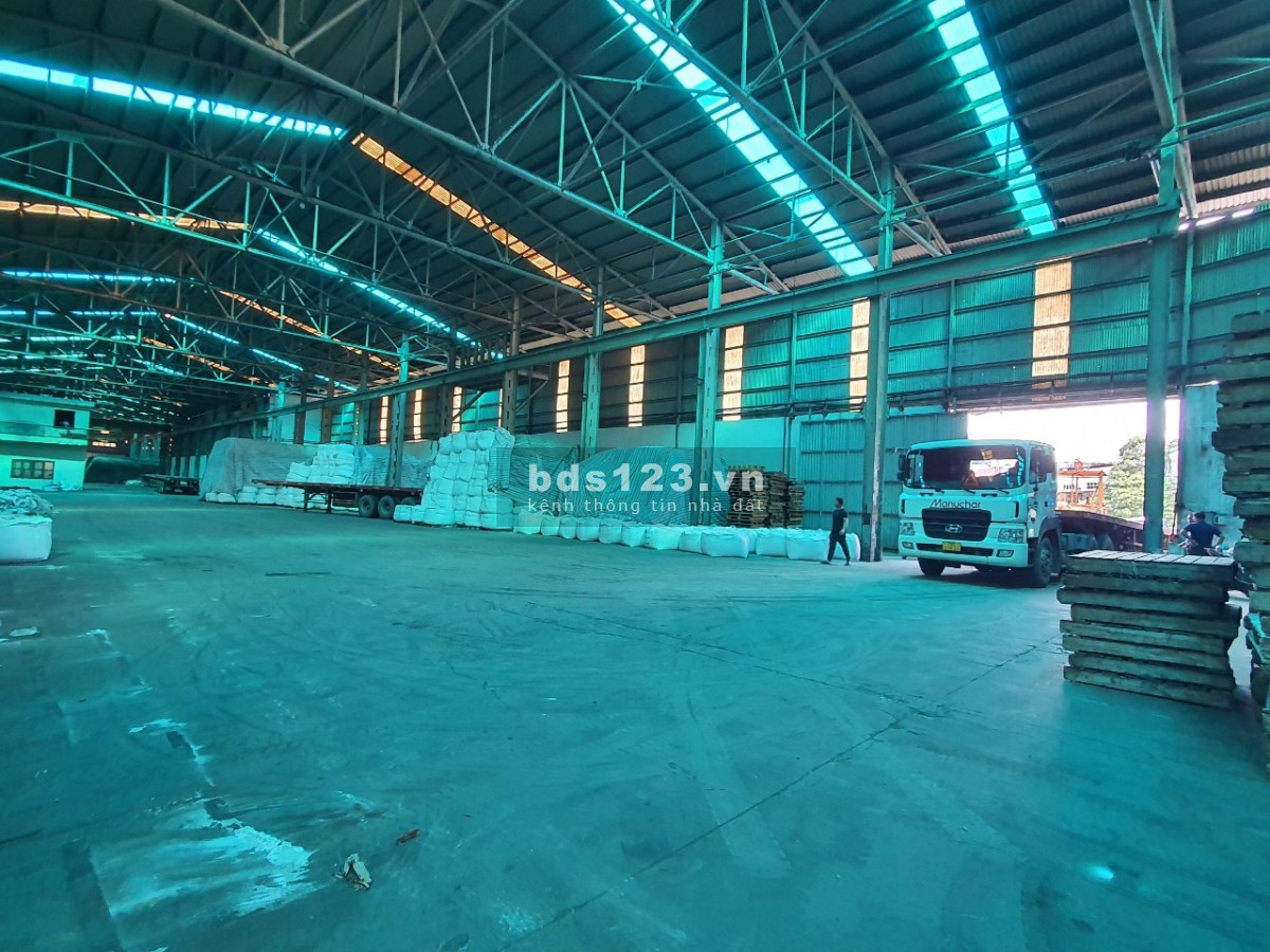 Cho thuê kho nằm trong tổng kho diện tích 2000m2 - 5000m2 Xa Lộ Hà Nội, Trường Thọ, Quận Thủ Đức