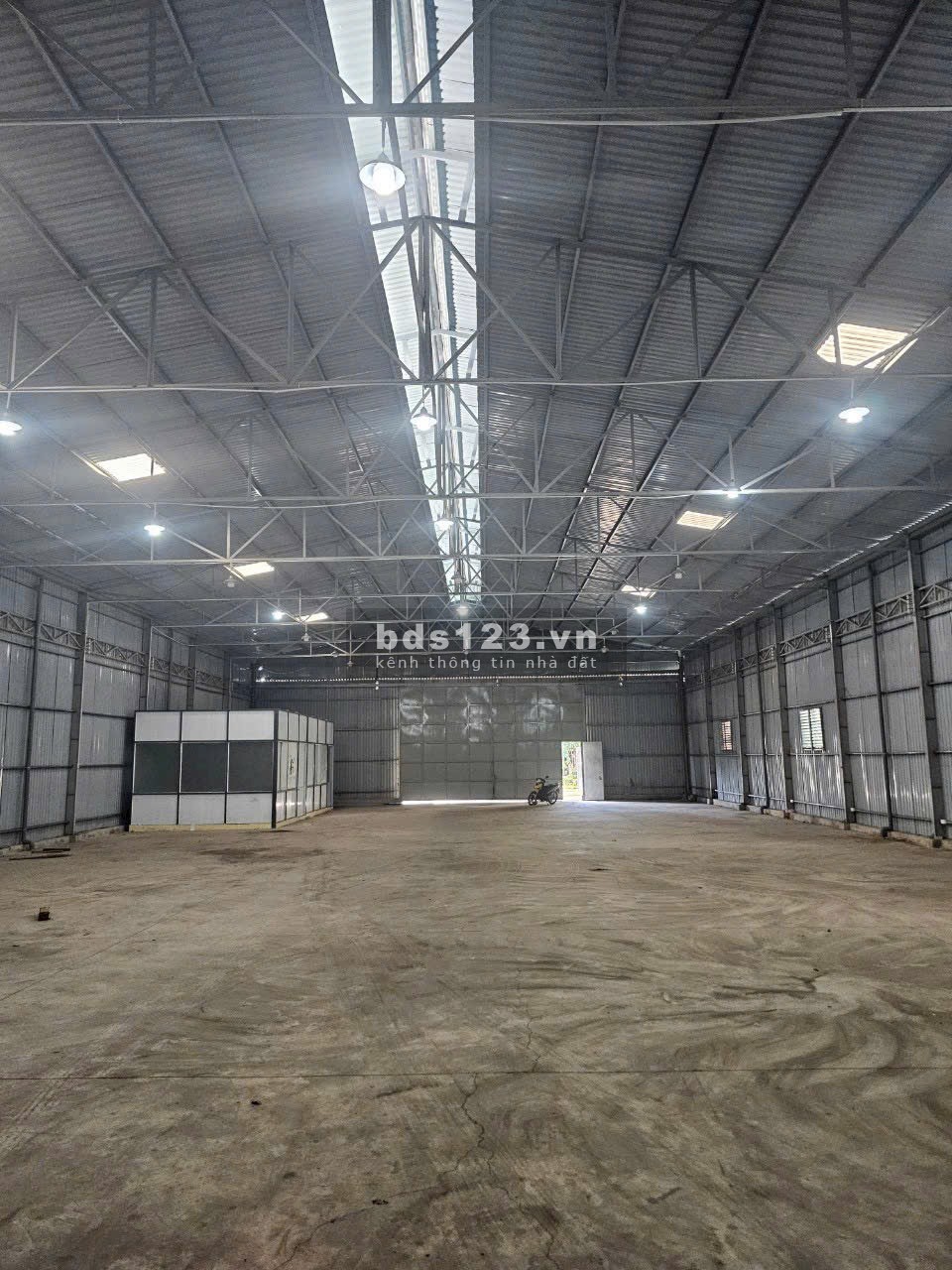 Cho thuê kho xưởng diện tích 1000m2 Vườn Thơm, Bình Lợi, Bình…