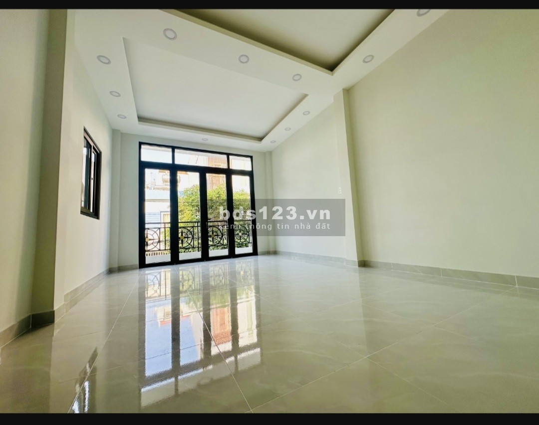 Hẻm xe tải thông, ngang 4.5m, nở hậu 6m, diện tích 116.5m2, đường Tạ Quang Bửu, Quận 8.