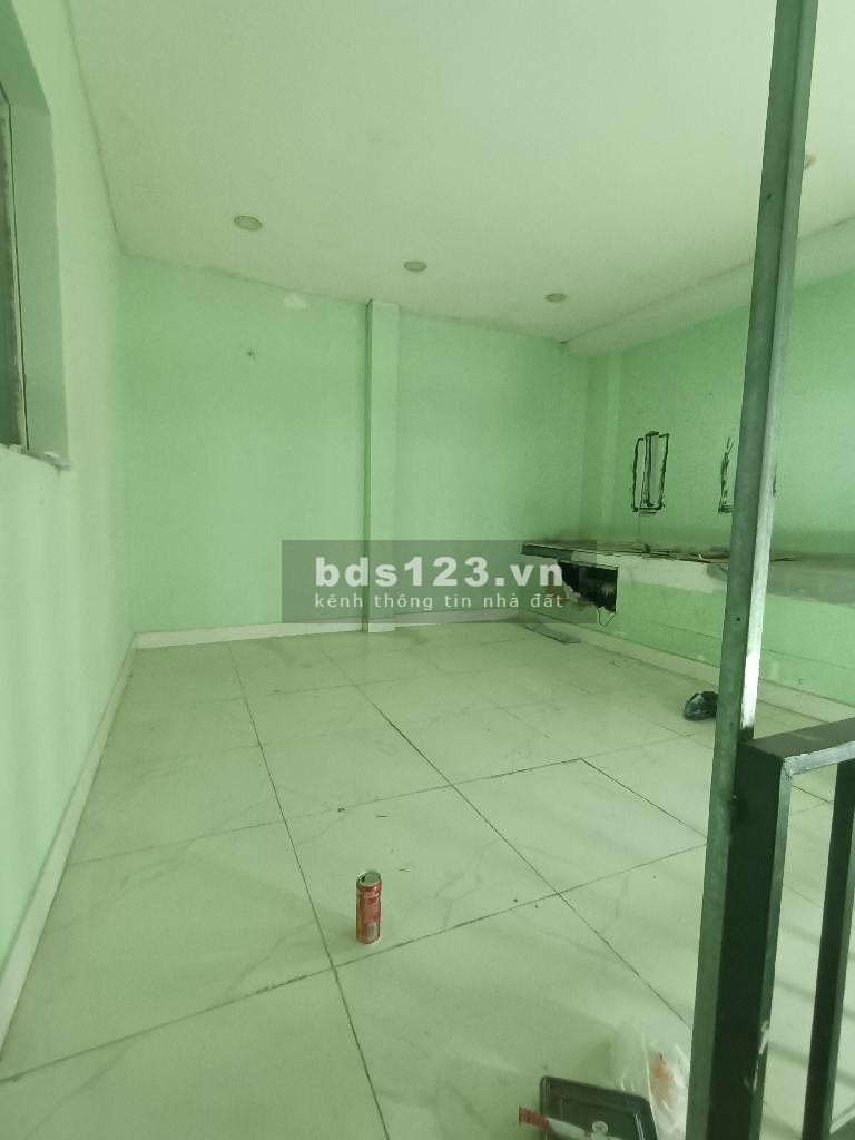 Bán nhà mặt tiền diện tích 80M2 Phú Hữu, TP Thủ Đức - Nhỉnh 4 tỷ, TL mạnh