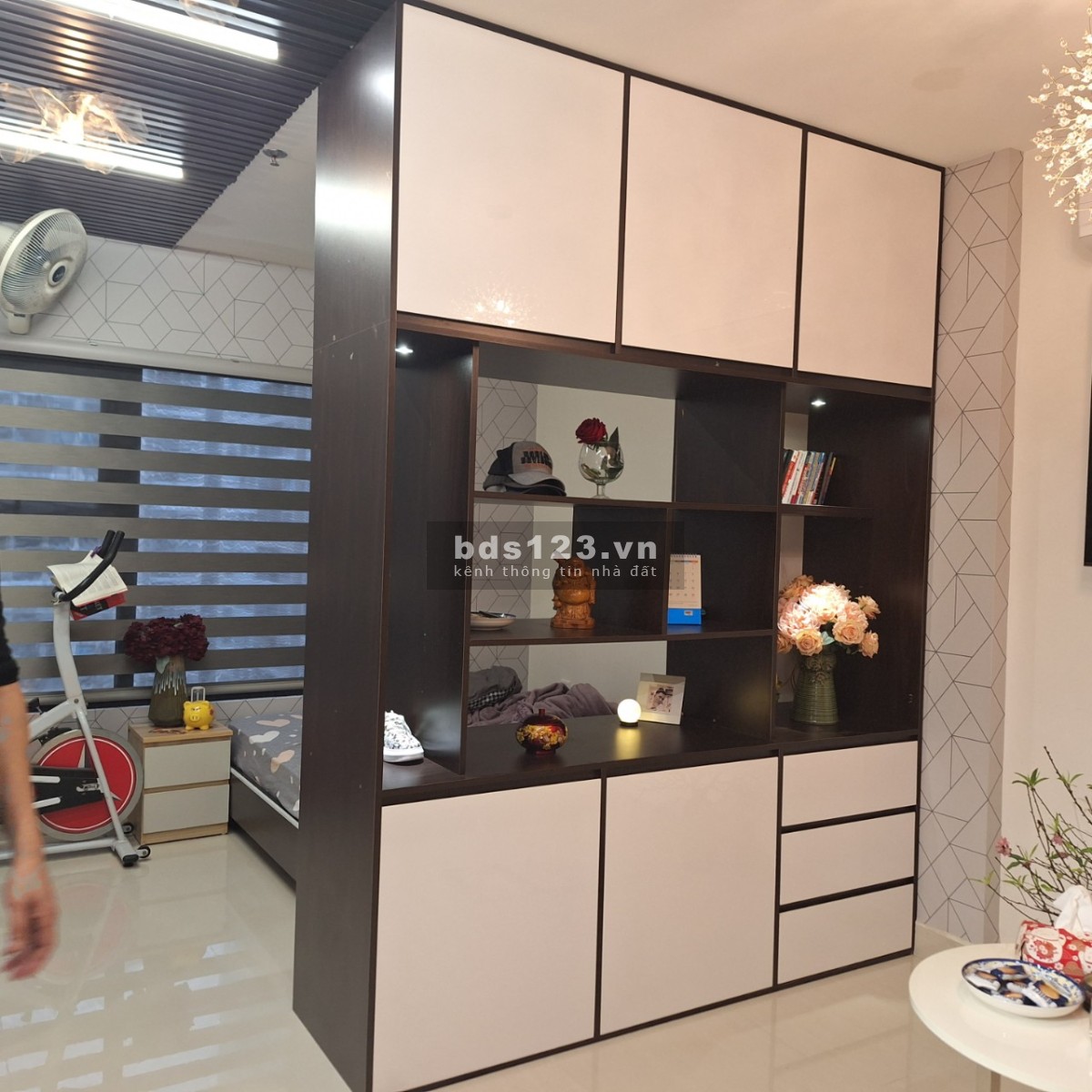 Chính chủ bán Studio full đồ 31m Đông Nam view bể bơi Vinhomes Smart 1.750 tỷ BP