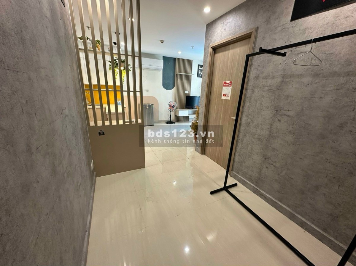 Cho thuê căn hộ 1PN+1 trực diện hồ bơi Đông Nam Full nội thất chỉ 7 triệu/tháng