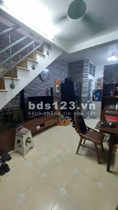 Bán nhà Bạch mai, 3Tầng, đúc BTCT kiên cố, cách 10m nhà ra mặt phố, 30m2, 3,5tỷ còn thương lượng