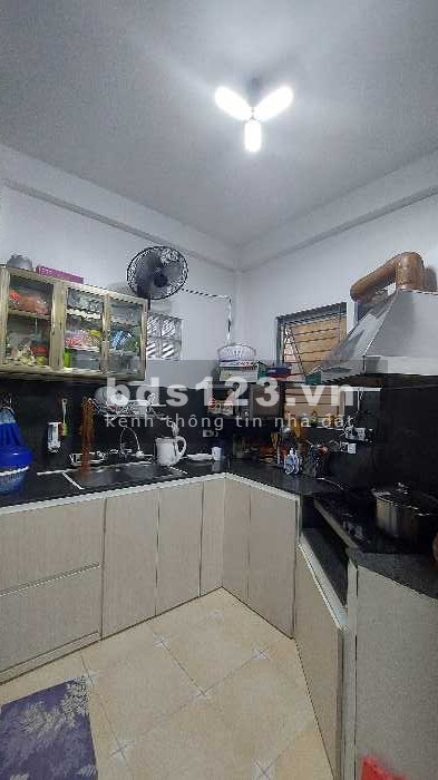 Bán nhà Bạch mai, 3Tầng, đúc BTCT kiên cố, cách 10m nhà ra mặt phố, 30m2, 3,5tỷ còn thương lượng
