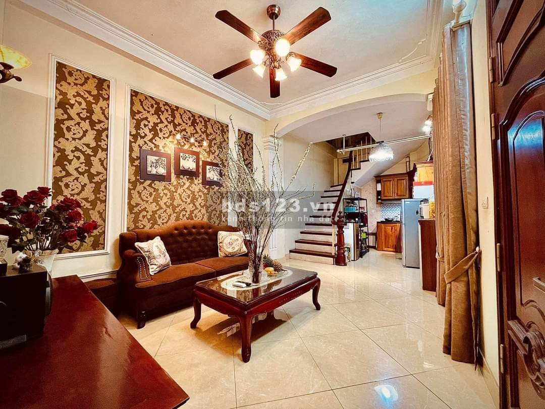 Bán nhà Yên Nghĩa, Hà Đông, Dt 40m2, 5 tầng, nhà đẹp ở ngay, gần kdt Đô Nghĩa giá 3 tỷ 6.