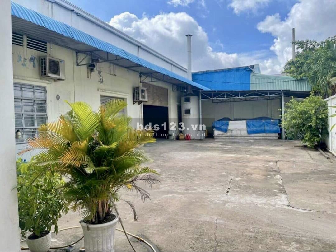 Bán xưởng Quận 12. Đã có kết cấu. Pháp lý rõ ràng, 1,070m2 1/ Hiệp Thành