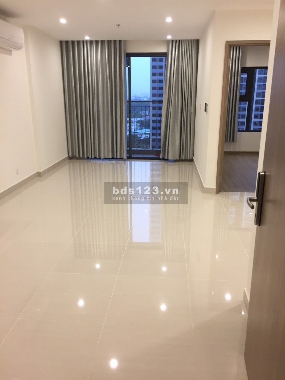 Cần bán căn hộ 52m2 1PN+ Vinhome Grand park TP Thủ Đức
