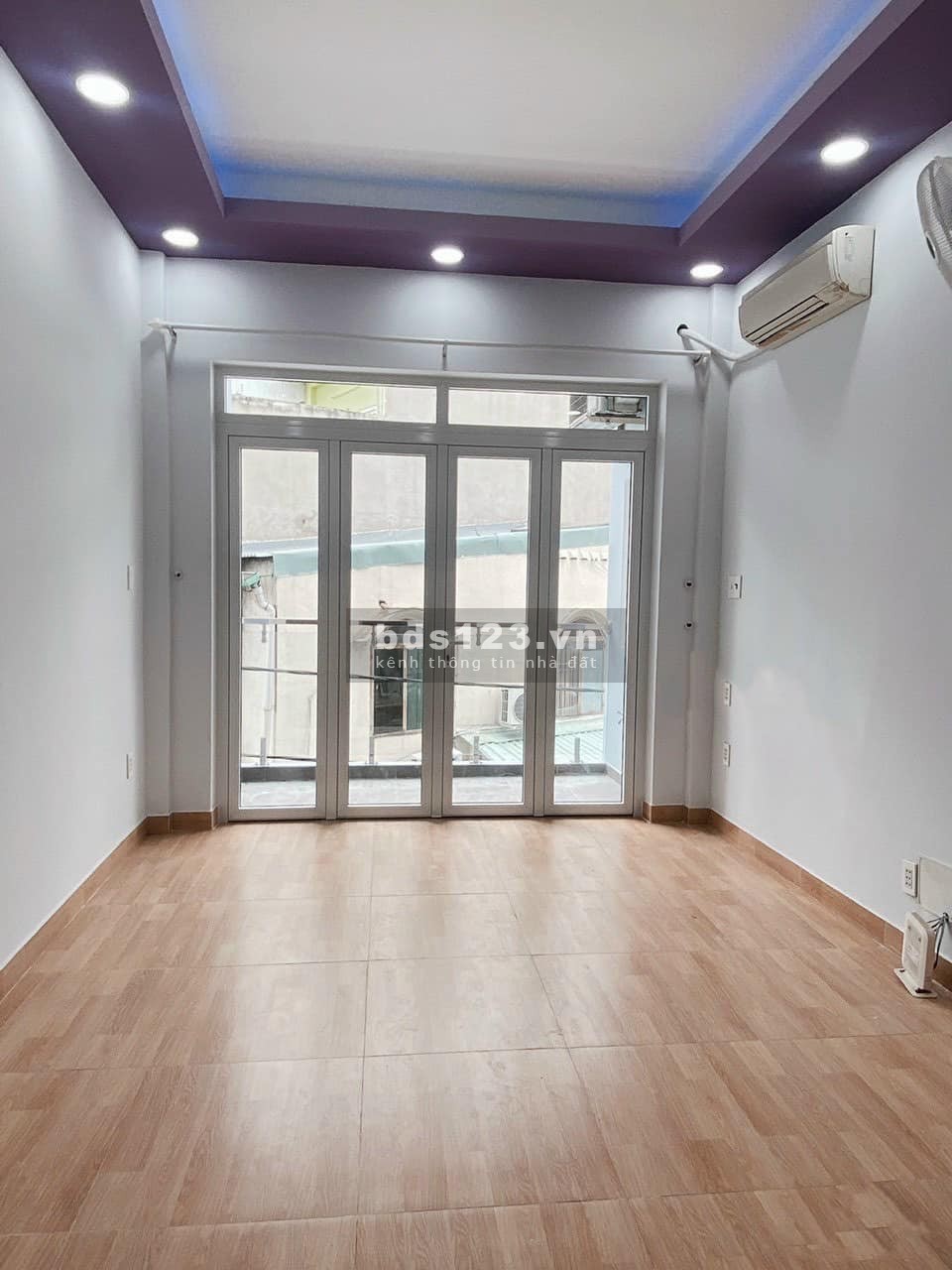 Bán Nhà nhỏ xinh, tài chính hấp dẫn chỉ với 2ty6 cho 33m2 tại Q11, 1trệt 2 lầu, sổ hồng đầy đủ.