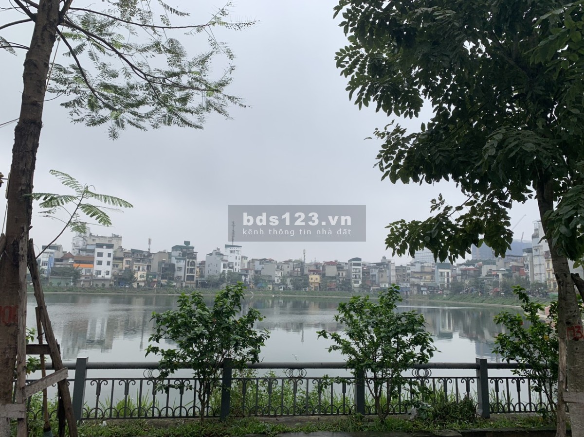 Bán lô đất mặt hồ Linh Quang, mặt phố Văn Chương 2: 418m2, mt 11,6m, giá 70 tỷ.