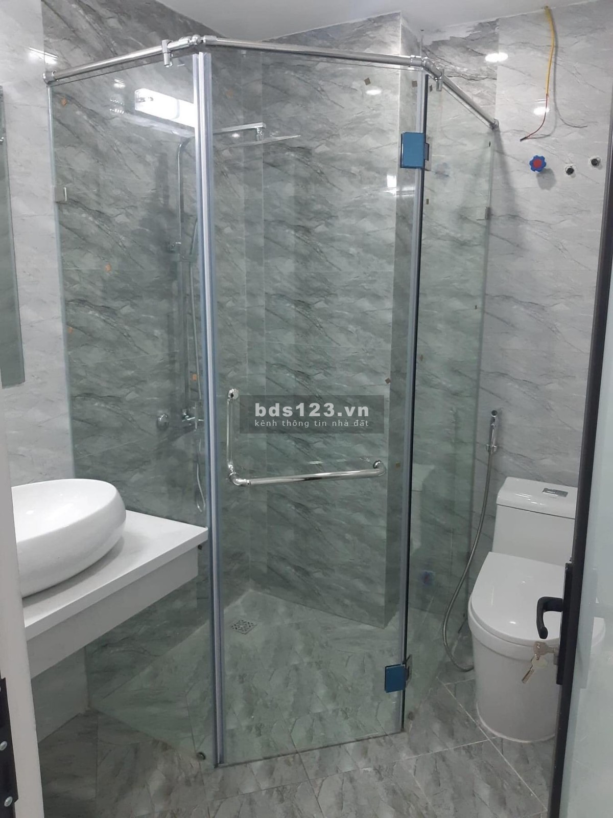 Cán bán gấp nhà 35M2 hơn 7 tỷ gàn Trung Kính, Cầu Giấy