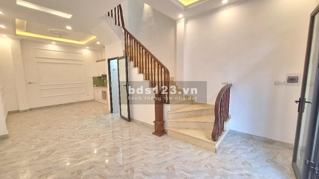 Bán nhà Bằng Liệt, Hoàng Mai, diện tích 36m2, 5 tầng