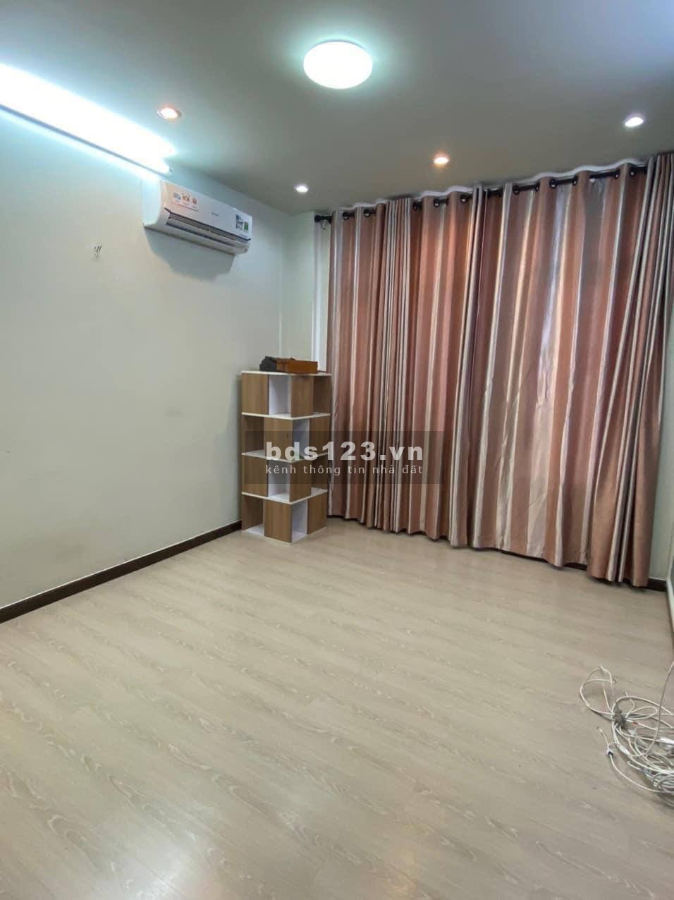 Cho thuê phòng trọ 25m2 quận 11 giao Ba Tháng Hai giá 3tr5