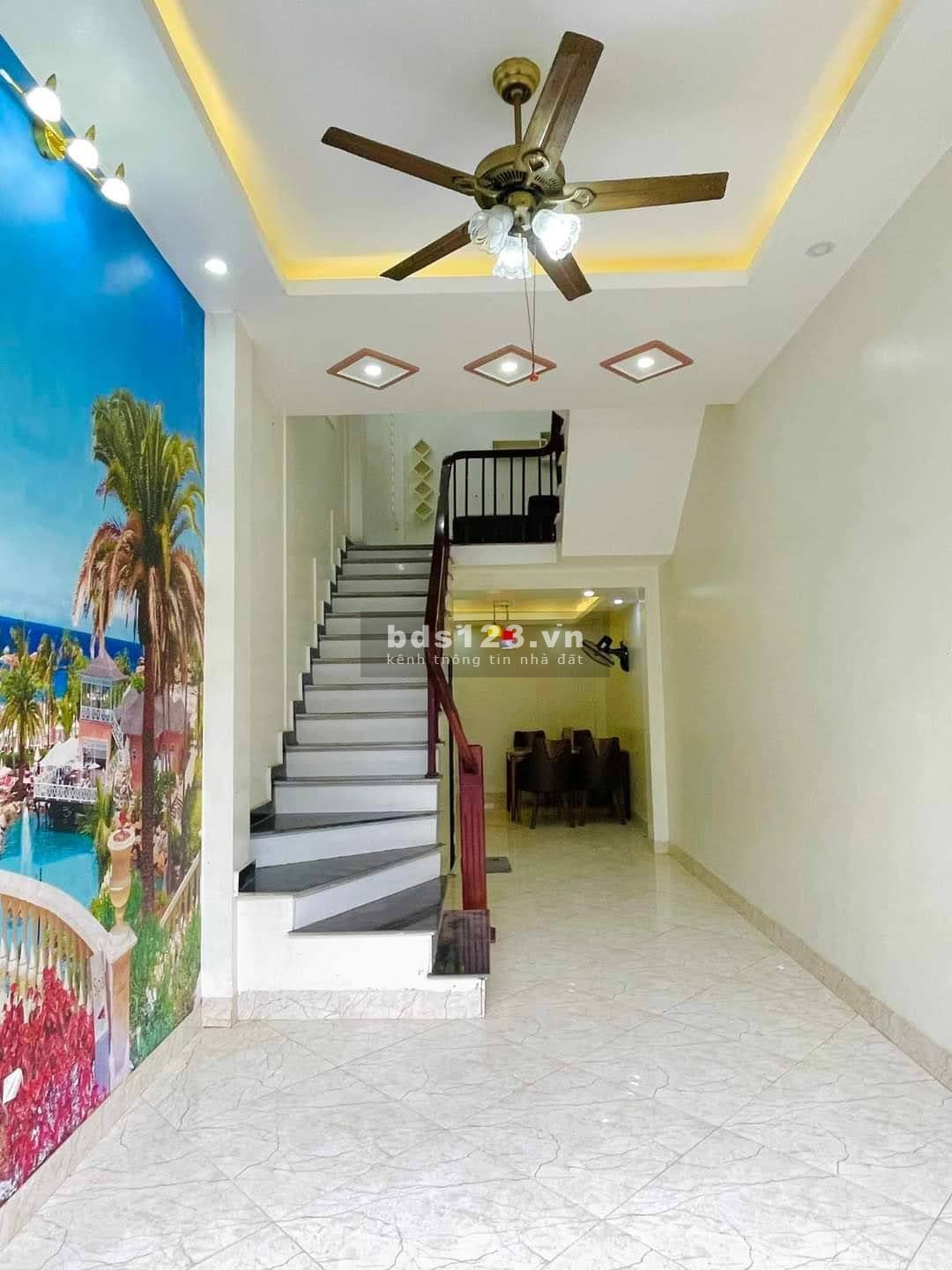 Hàng hiếm, nhà mới xây 5 tầng Yên Nghĩa. Diện tích 40m, giá hơn 3 tỷ