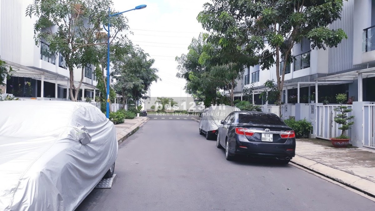 Chính Chủ Gửi bán nhà Phố Mega Village Khang Điền ban gấp 6,5 tỷ