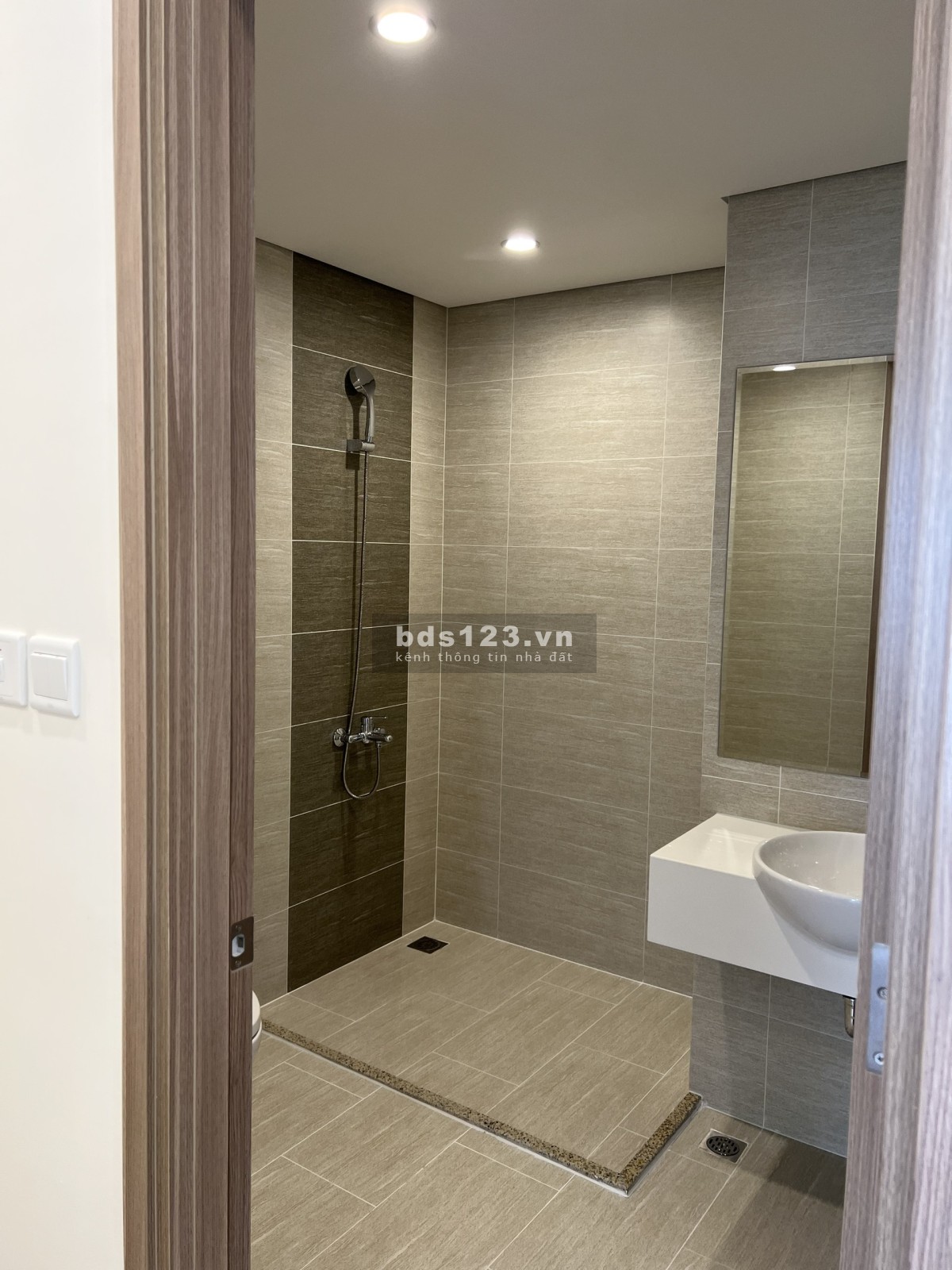 Cần bán 1PN+1 43m nguyên bản CĐT hướng Đông Nam SA3 Vinhomes Smart 2.380 tỷ
