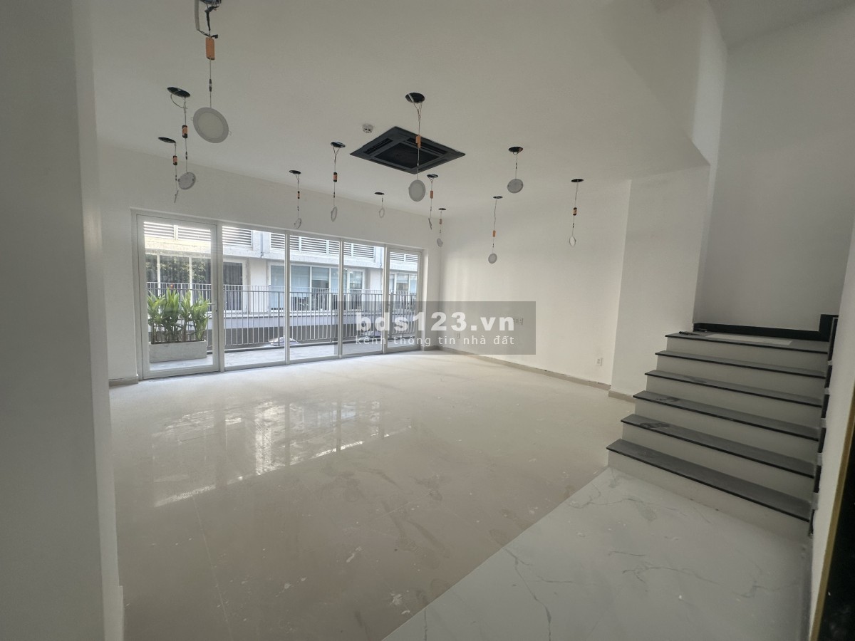 Cho thuê Nhà phố Shop sala 500m2 thang máy, 4 tầng giá 4000$