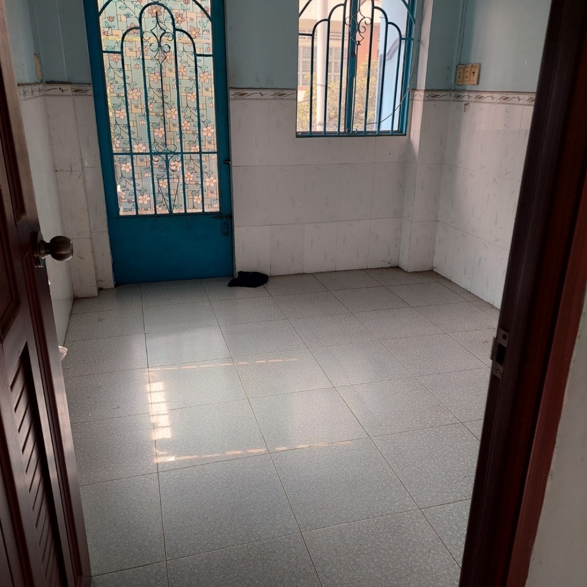 Cho thuê MTKD 12M ngay Thạch Lam quận Tân Phú 2,8 x 7m 3T chỉ 8 triệu