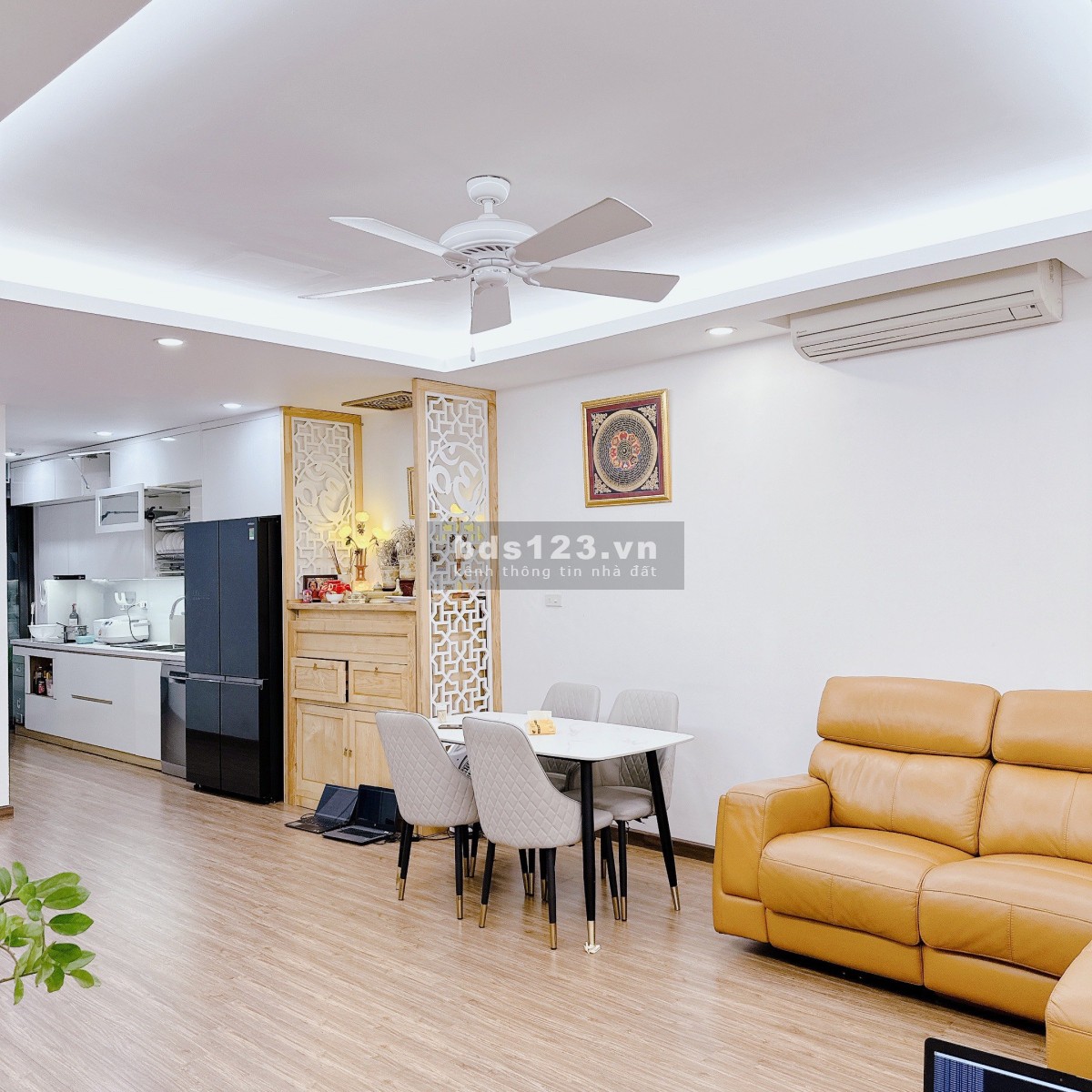 Cần bán căn hộ Hapulico Complex 102m2 Nguyễn Huy Tưởng, sổ hồng chính chủ