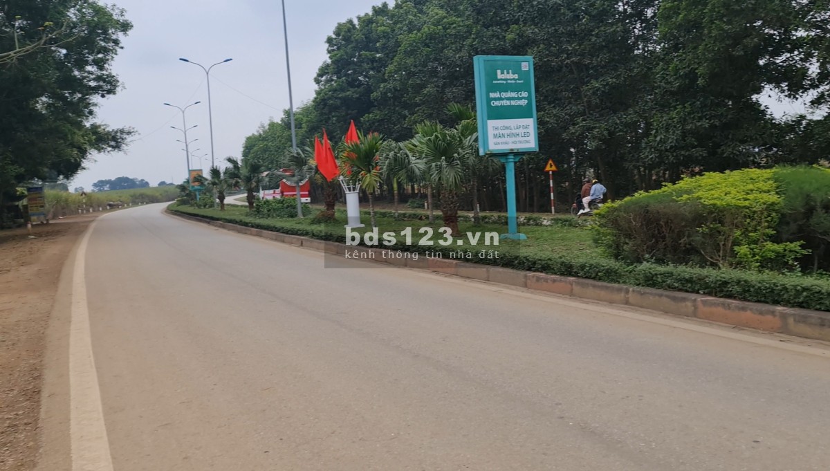 Bán đất mặt đường quốc lộ 21 Lạc Thủy