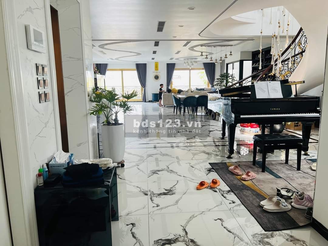Nhà đpẹ Ba Đình, doanh thu gần 5 tỷ/ năm - Đầu tư siêu lợi nhuận DT 300m2*10 tầng