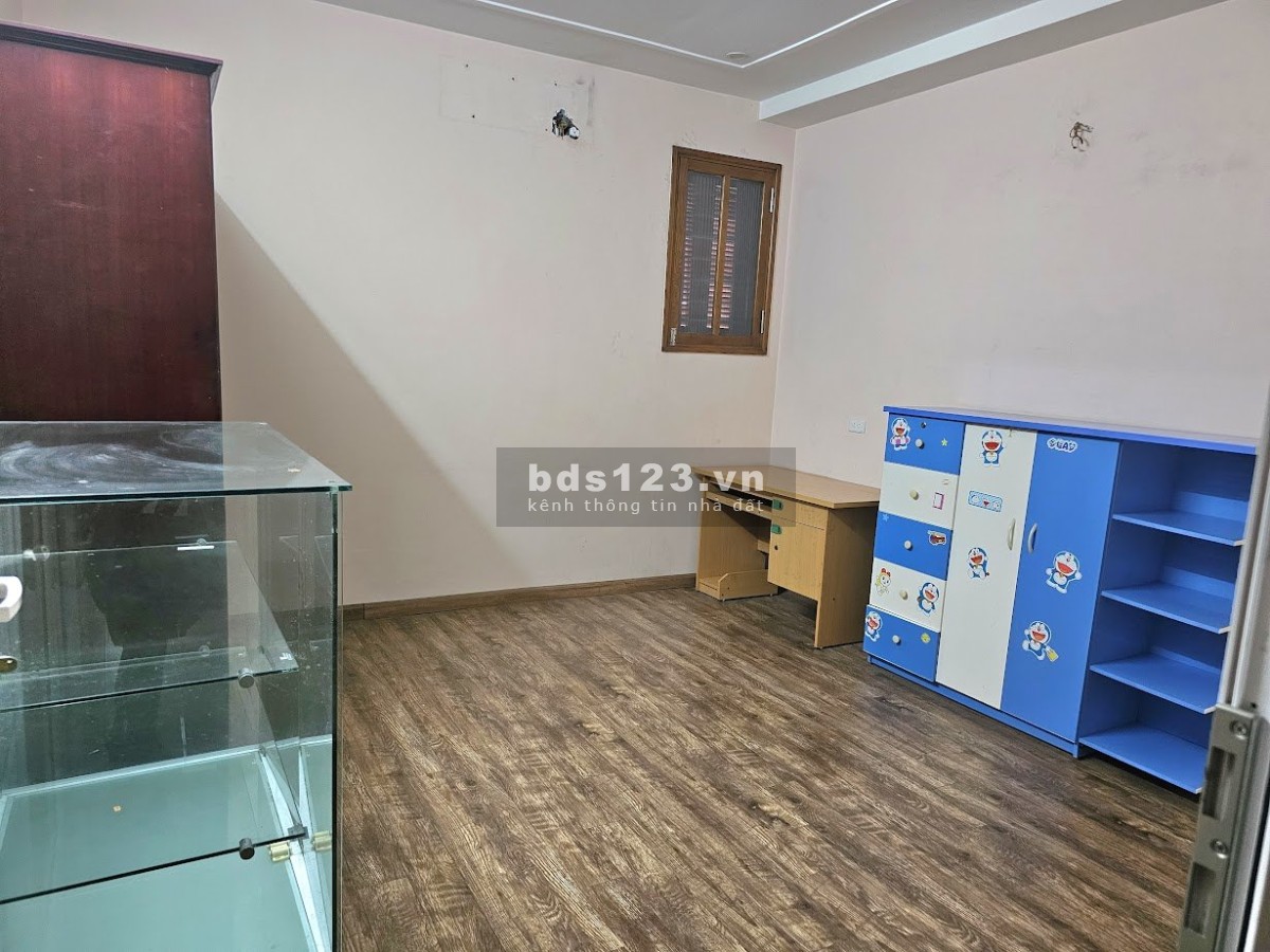 Chính chủ cho thuê nhà nguyên căn nhà 5 tầng mặt phố Chính Tây Sơn, có thang máy