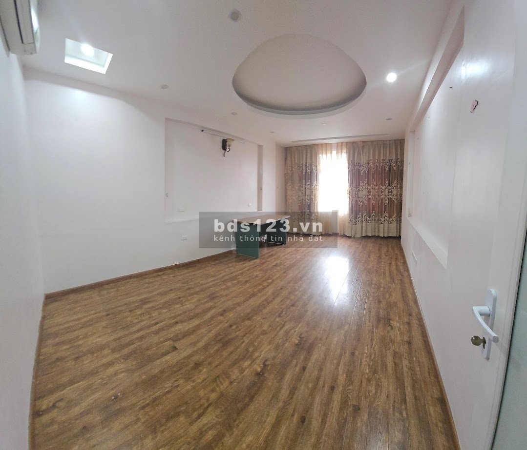 Chính chủ cho thuê nhà nguyên căn nhà 5 tầng mặt phố Chính Tây Sơn, có thang máy