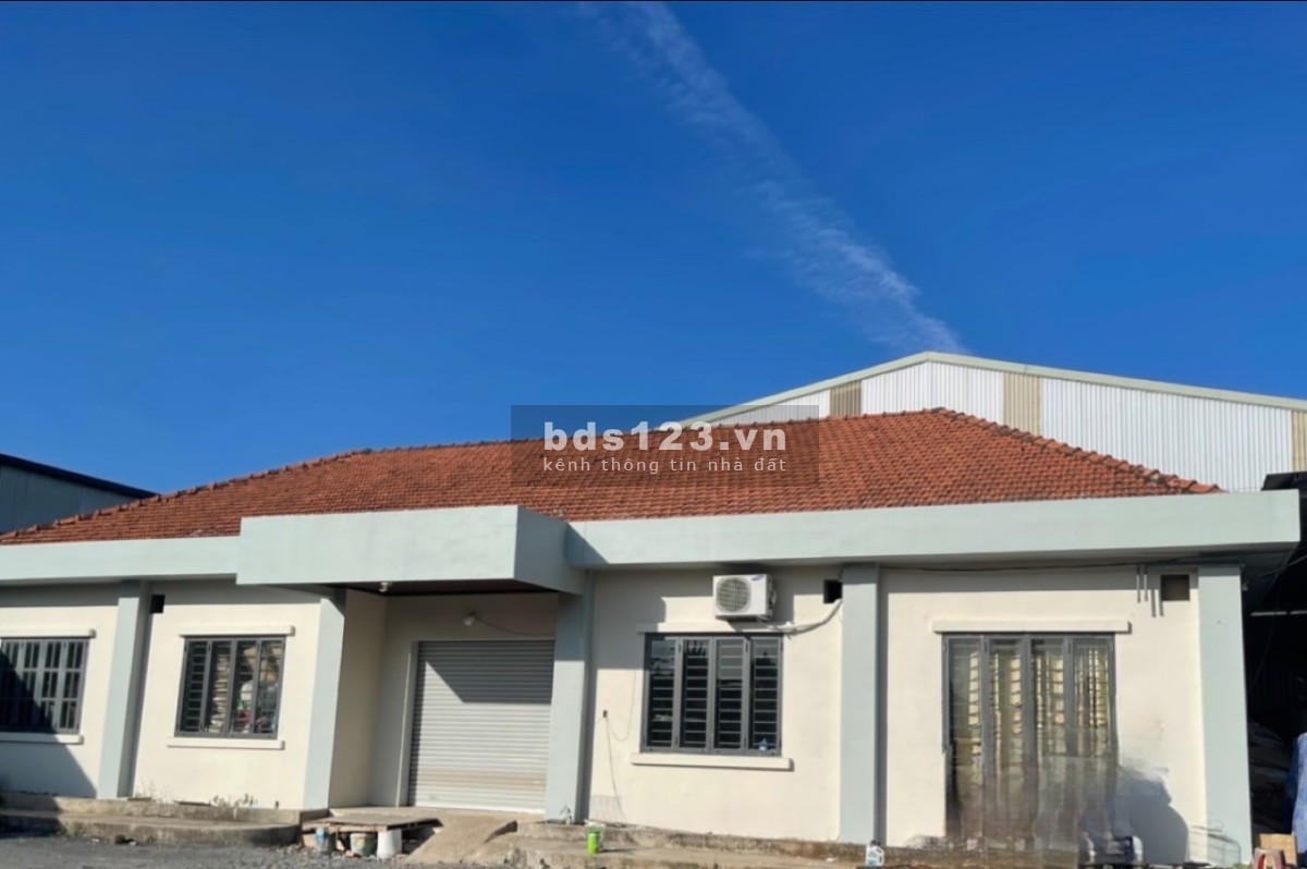 Bán đất khu công nghiệp giá tốt có thể xây dựng nhà xưởng công ty.