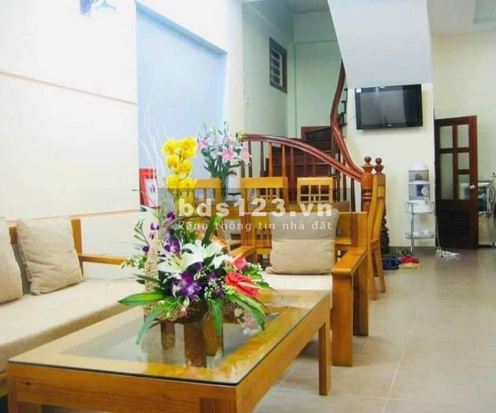Nhà hiếm dành cho gia đình đang thuê trọBán nhà phố Định Công 34m, 2 tầng, mt 3m, giá chỉ 1.5 tỷ