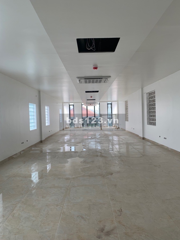 Cần bán nhà mặt phố Chiến Thắng, Hà Đông 52m2, 5 tầng, 14 tỷ.