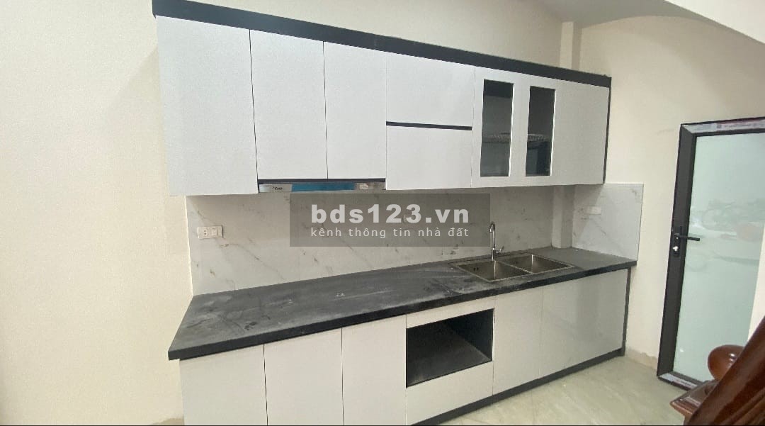 Siêu phẩm Kim Mã 30M2× 5 tầng chỉ hơn 5 tỷ - Gần phố cách ô tô 30M