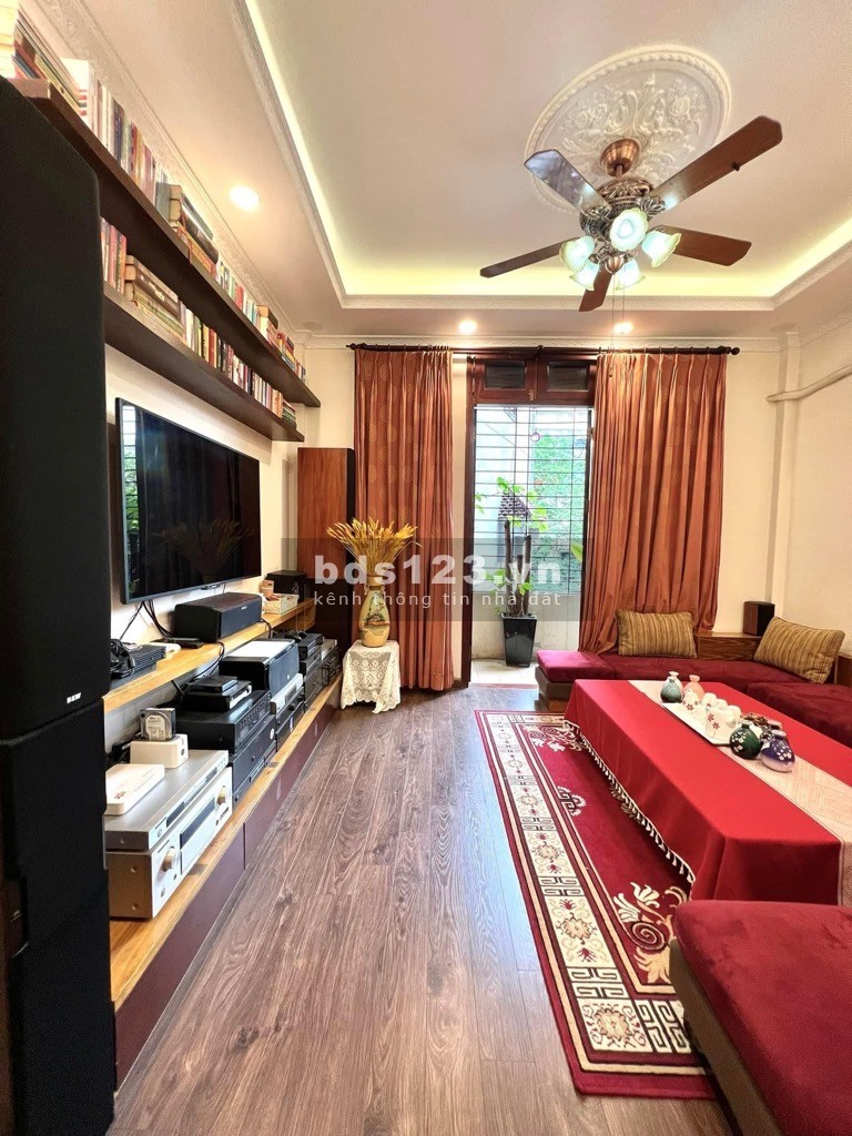 Bán nhà phố Giãng Võ, kinh doanh, ô tô, MT rộng, nở hậu nhẹ, 45Mx5T, nhỉnh 8 tỷ