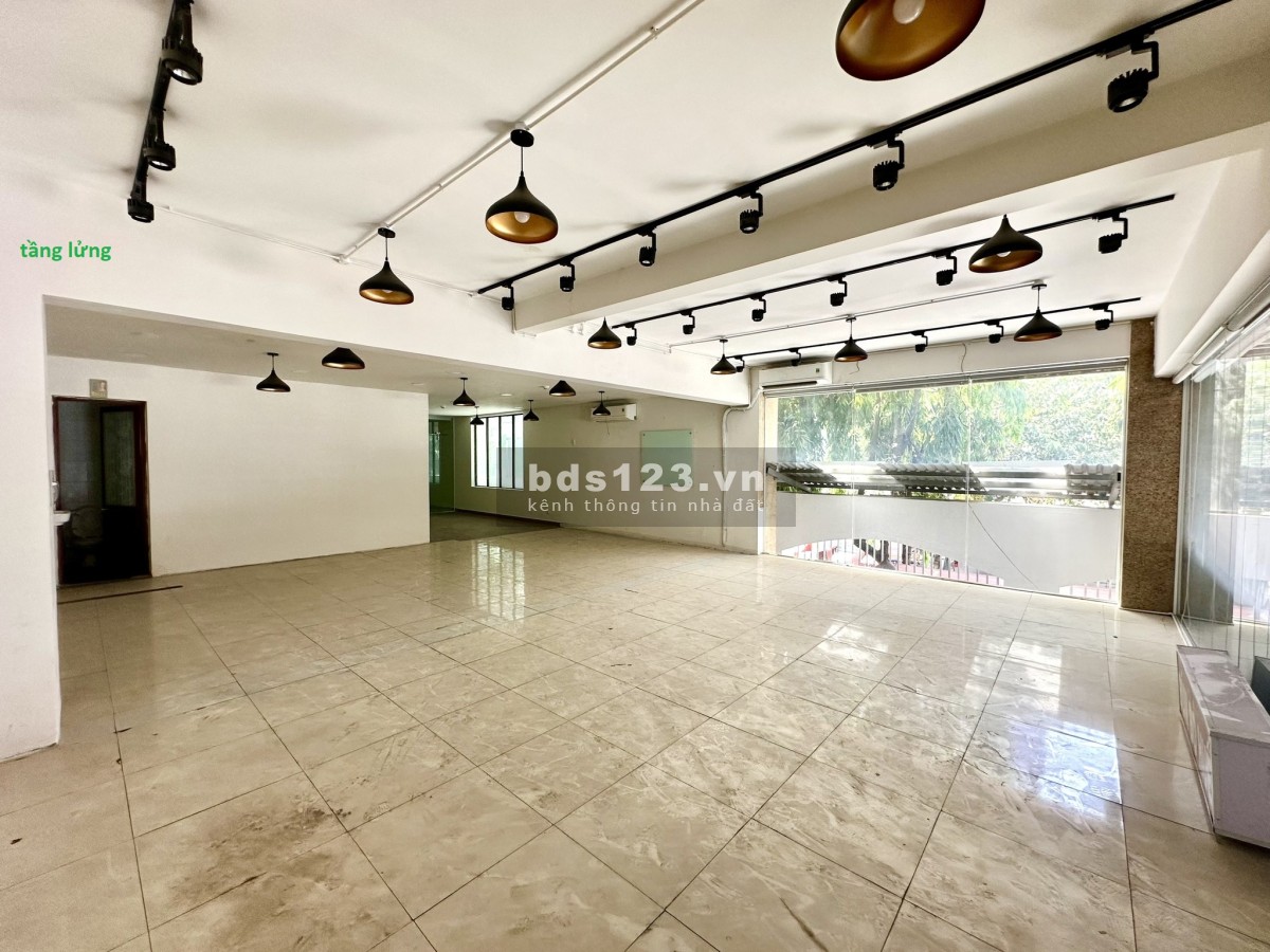 Tòa nhà cho thuê làm căn tin, cafe, văn phòng, kho, hội họp...