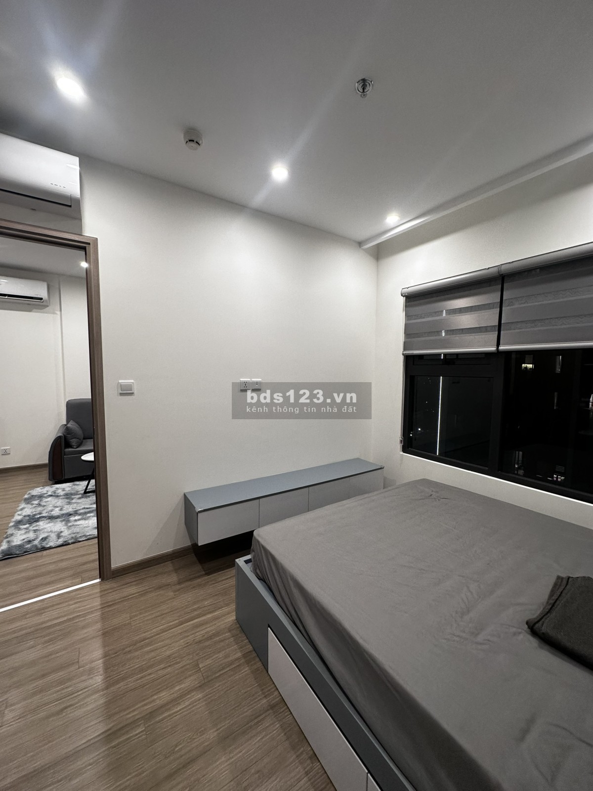 Cần cho thuê 2PN2WC 55m đồ cơ bản 10,5tr/th SA3 Vinhomes Smart City