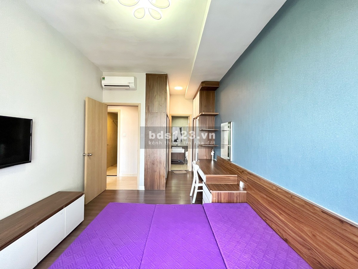 Bán 2pn Full nội thất giá rất tốt chỉ 4 tỷ ban công rộng thoáng 73m2 View Landmark 81