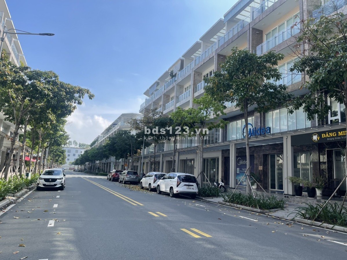 Gấp shophouse saritown Cho thuê 100tr/ tháng