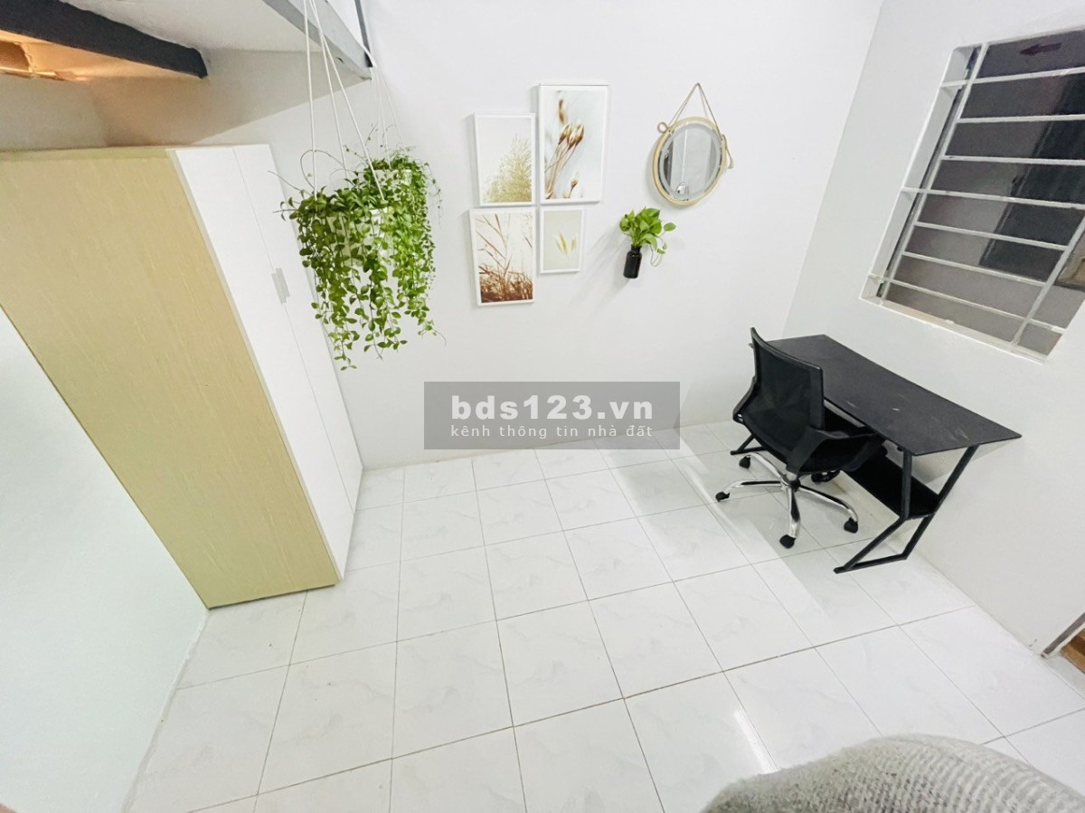 Phòng trọ 3,1 triệu mặt tiền khu Tân Sơn Nhì