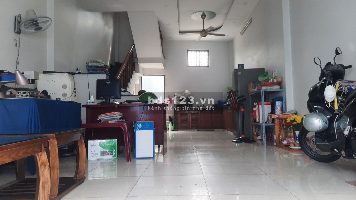 Nhà hẻm xe tải, 1 trệt 2 lầu, 4pn 3wc, sẵn nội thất