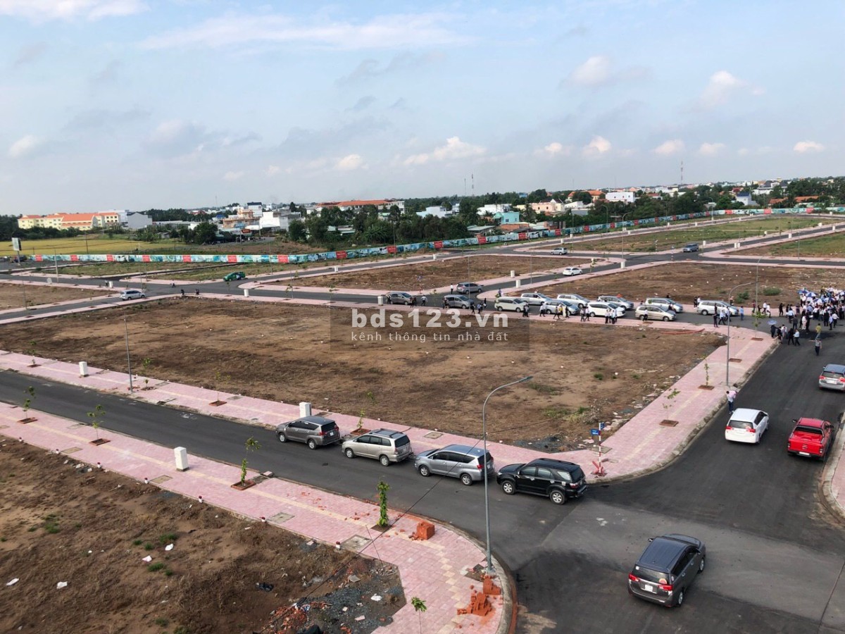 Chính chủ ngộp bán gấp nền đất ngay trung tâm Thủ Thừa .