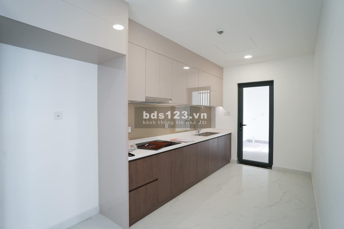 Cho thuê căn 2Pn Diamond Brilliant, 96m2, giá 16tr, bao phí quan lý