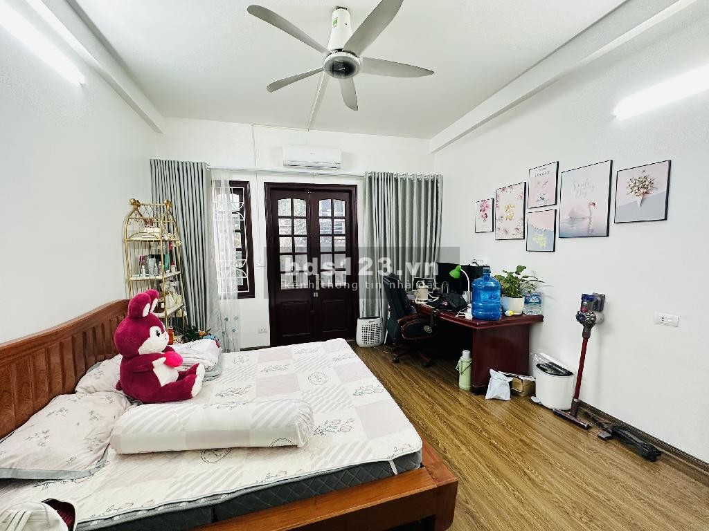 Phải thật nhanh! vip Lạc Long Quân - Gara ô tô, mặt tiền 4.5m, giá 6.8 tỷ