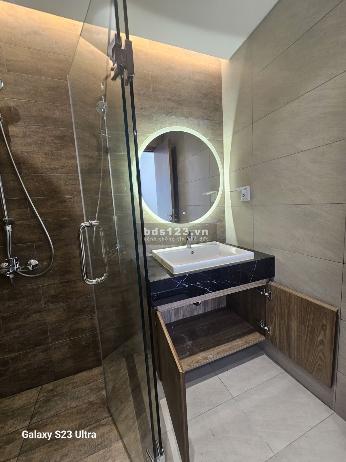 Cho thuê 2PN, 88m2, giá 16tr, ntcb, Diamond Plus Celadon Q.Tân Phú