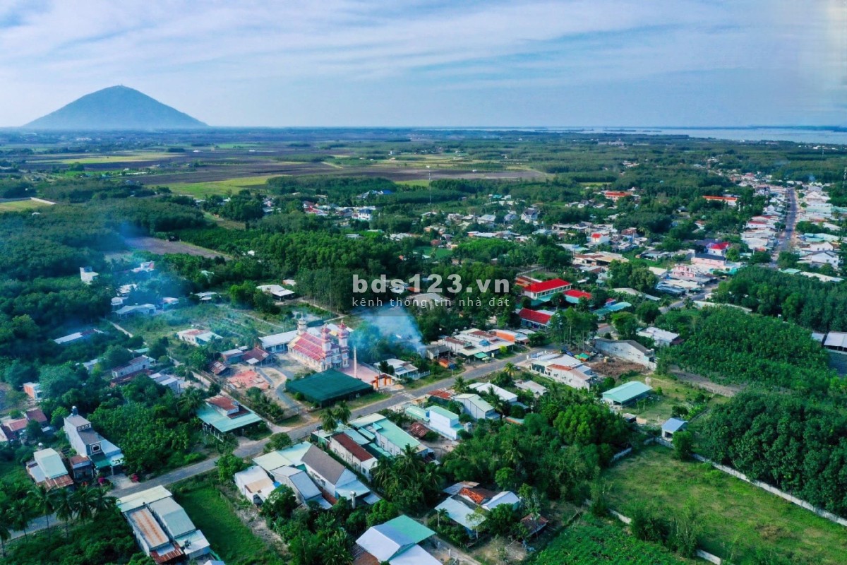 Đất đường bê tông sổ riêng Gần KCN Tân Phú, đường ĐT 785, chợ chiều Tân Phú Giá chỉ 275 triệu,