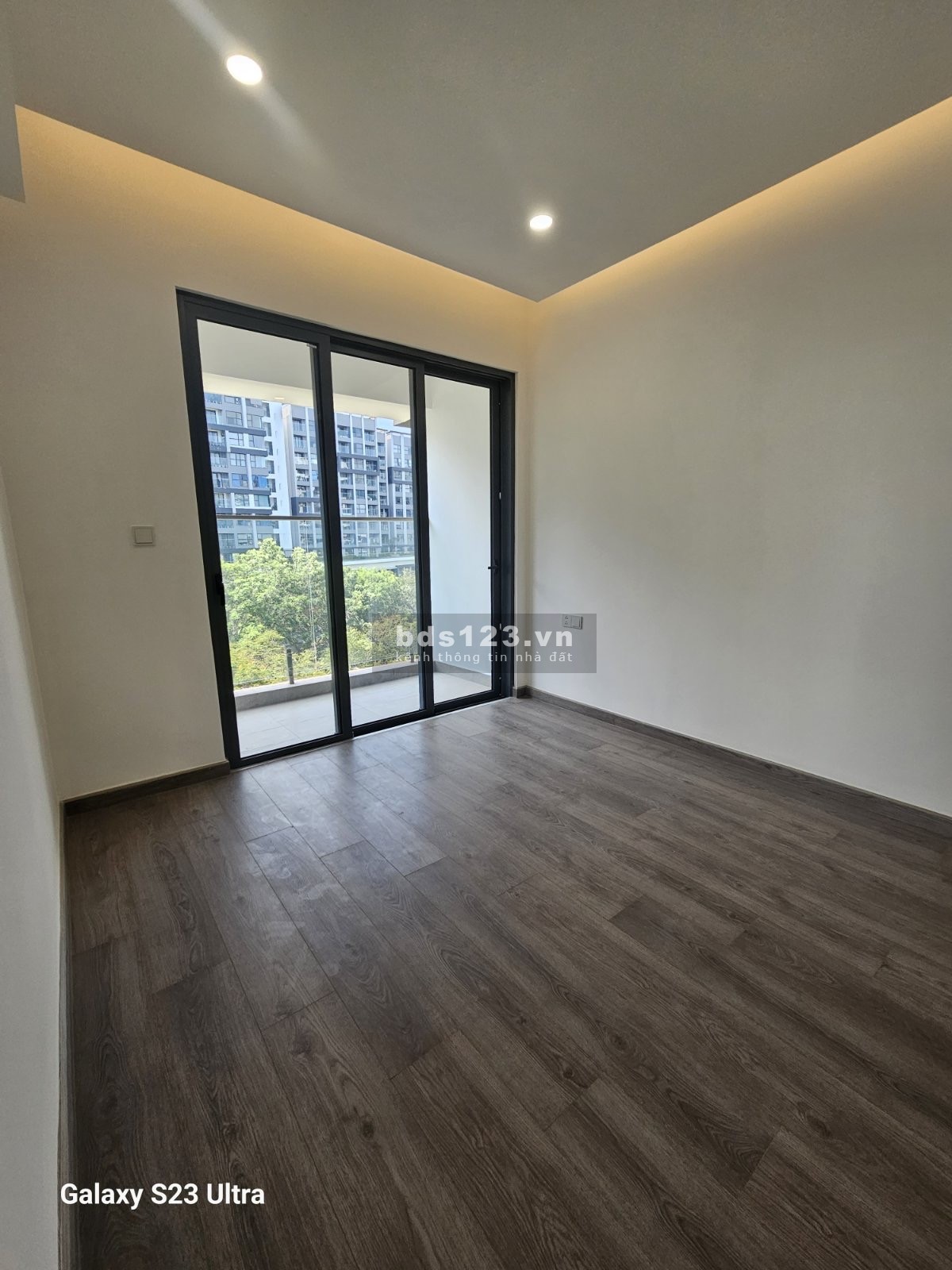 Cho thuê 2PN, 88m2, giá 16tr, ntcb, Diamond Plus Celadon Q.Tân Phú