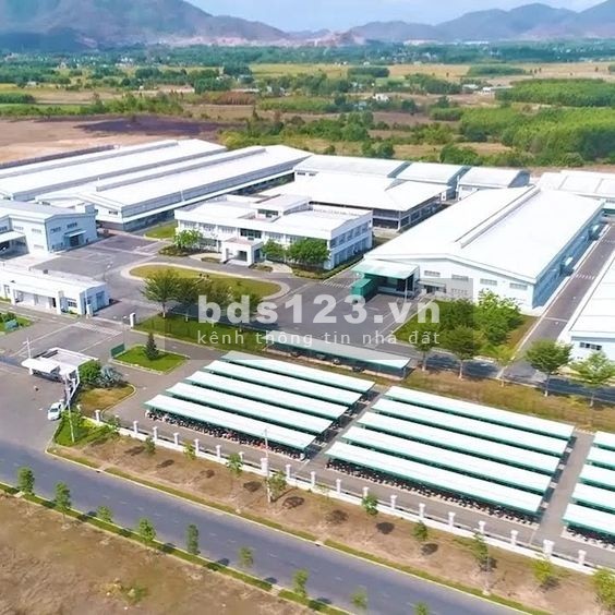 Đất đường bê tông sổ riêng Gần KCN Tân Phú, đường ĐT 785, chợ chiều Tân Phú Giá chỉ 275 triệu,