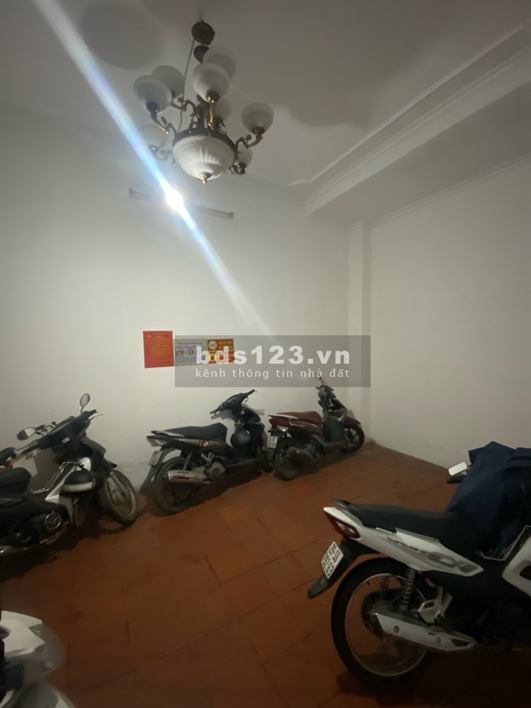 Bán nhà phố Pháo Đài Láng, ô tô, lô góc, MT rộng, 2 thoáng vĩnh viễn, 120Mx5T, chỉ 30 tỷ