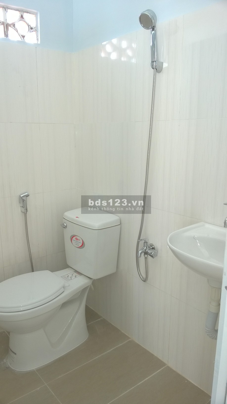 Phòng trọ dành cho gia đình giá rẻ đường Lê Trọng Tấn, Tân Phú