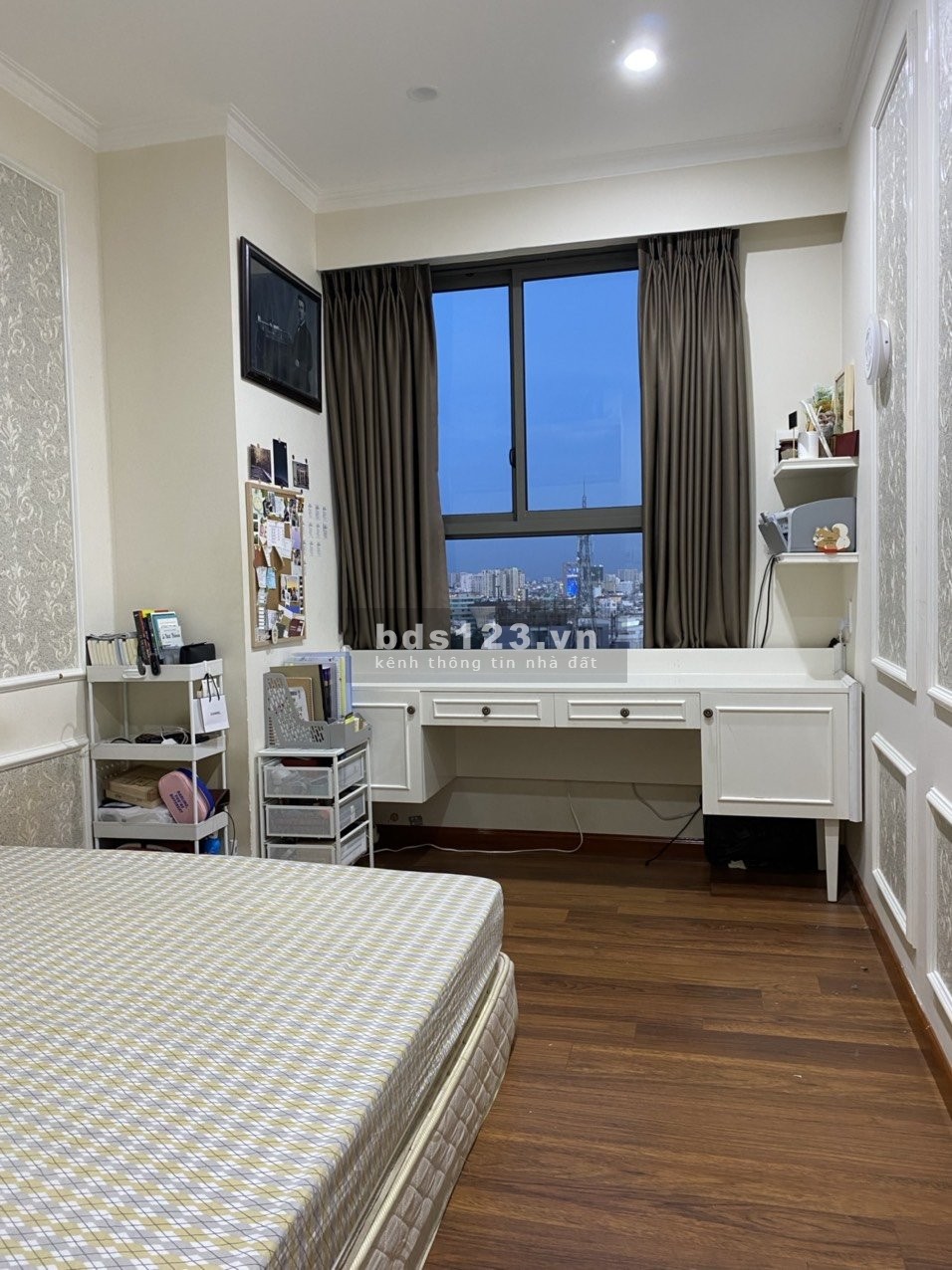 Cho thuê căn hộ chung cư Kingston, Phú Nhuận, 83m2, 2pn, 2wc, nội thất, giá 19tr/th. LH; 0377269969