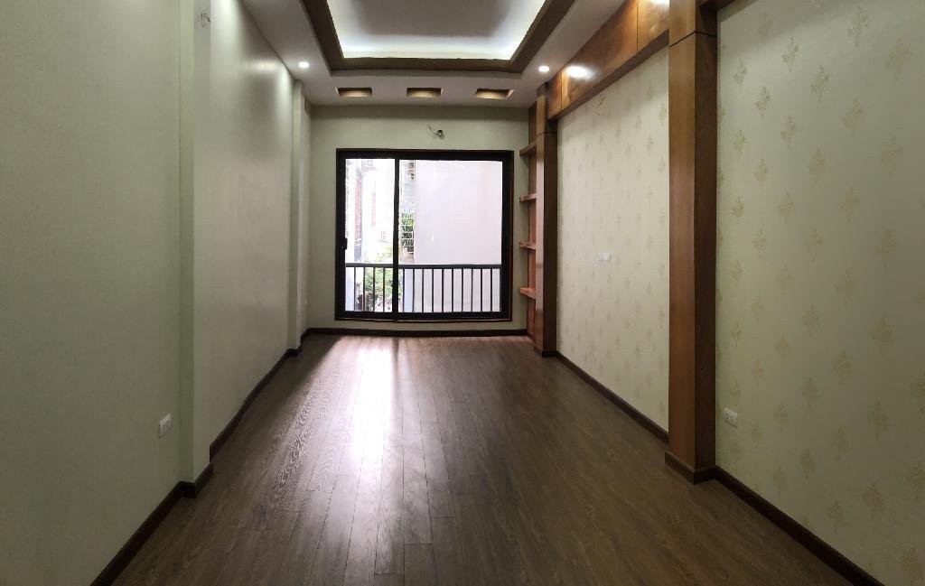 Bán nhà trung tâm Đống Đa, 30m ra ô tô tránh, 5 tầng kiên cố