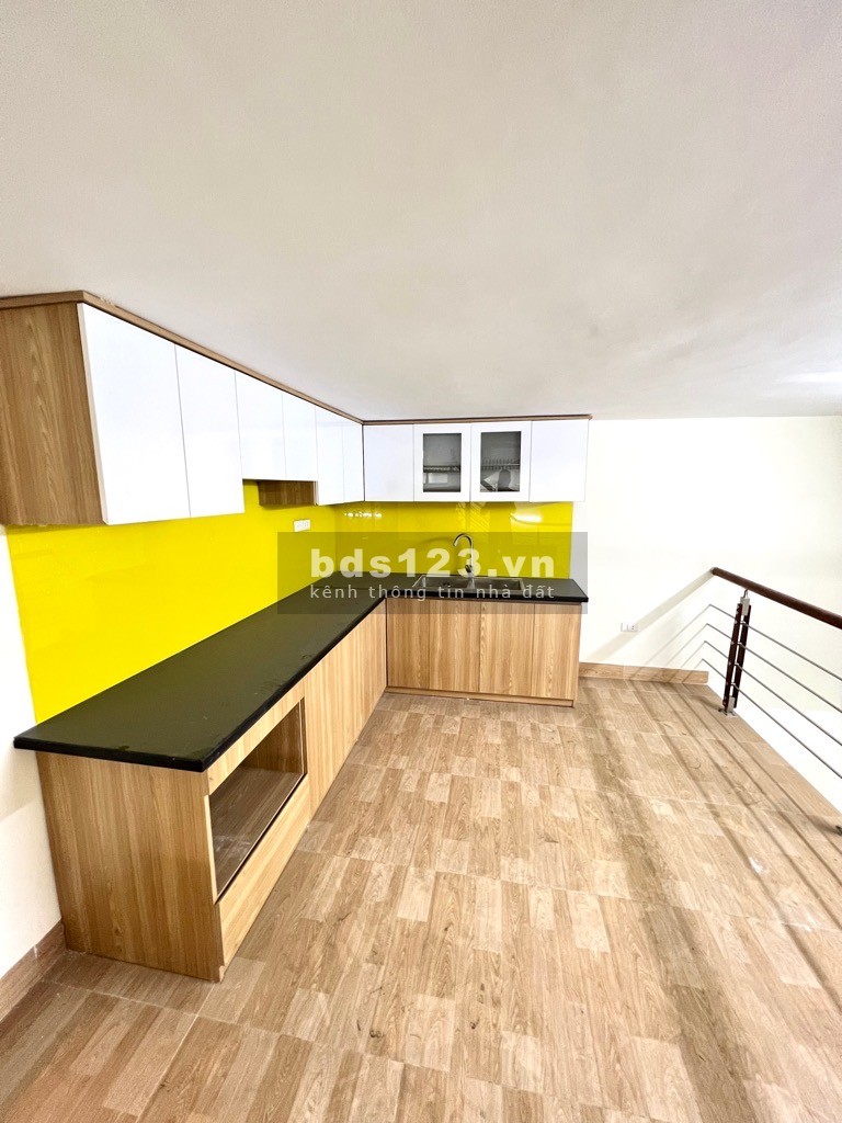 Bán nhà mặt Ngõ Quỳnh, 4Tầng, đúc BTCT kiên cố, 35m2, giá 5.1 tỷ còn thương lượng