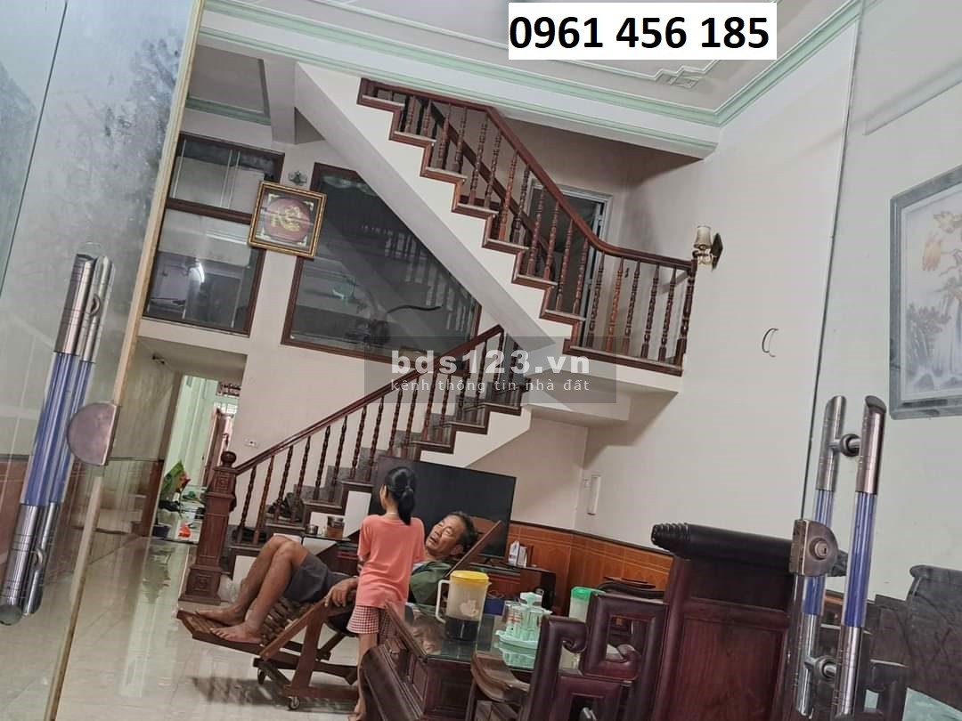 Bán nhà mặt tỉnh lộ 295 - Bắc Lý - Hiệp Hoà đi Đông Xuyên, 2 tầng, kinh doanh
